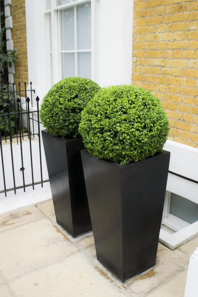 tall black planters set of 2